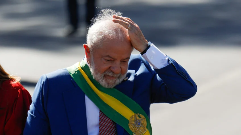 Lula cirurgia caLula cirurgia cabeçabeça