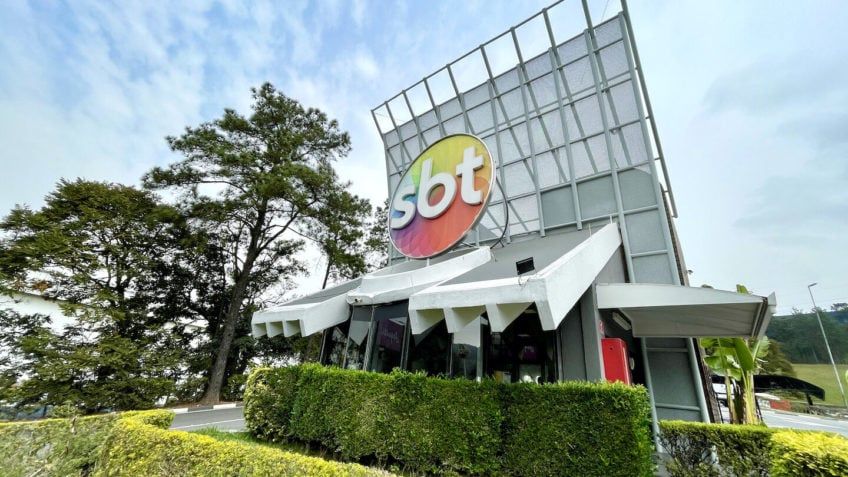 SBT se pronuncia sobre denúncia de Juliana Oliveira contra Otávio Mesquita e afirma ter tomado providências