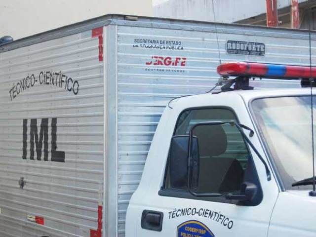 Homem morre ao cair de telhado em Aracaju