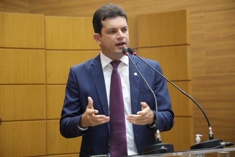 Deputado Paulo Júnior cobra melhorias em rodovias e comenta reajuste para PCCV