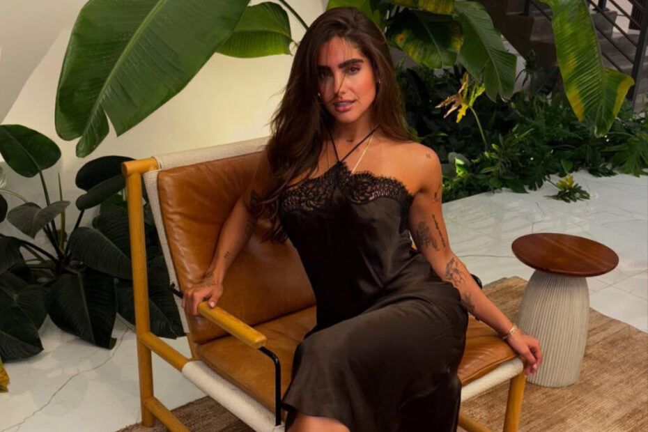 Vini Jr é flagrado com influencer