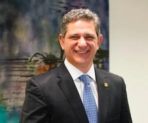 Rogério Carvalho inclui motoristas de app no crédito consignado aprovado pelo Senado