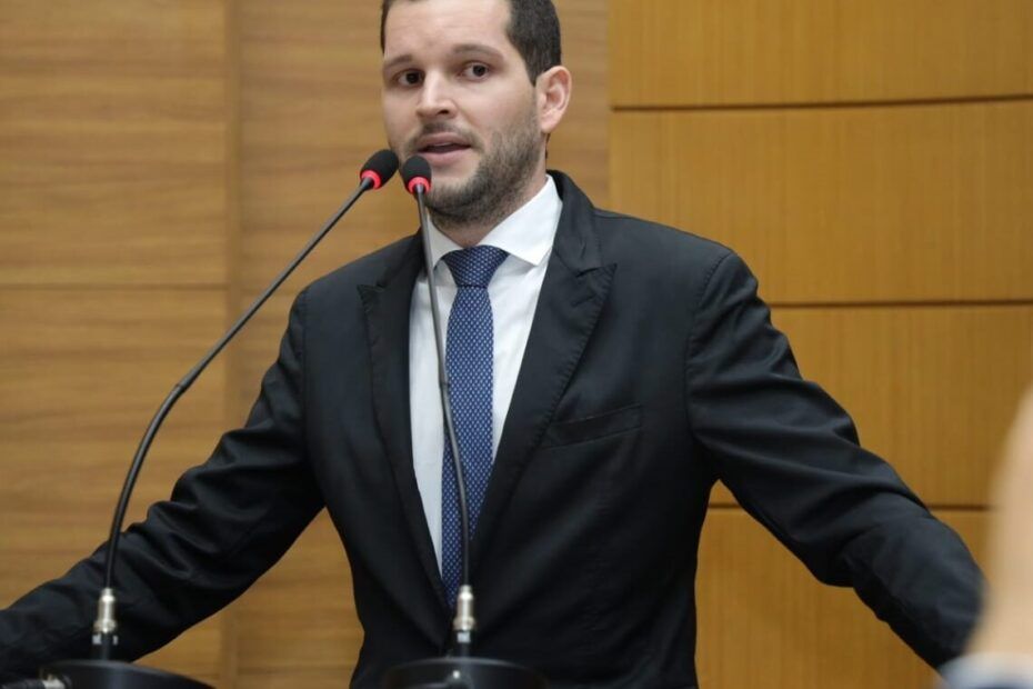 Neto Batalha solicita ampliação do programa CNH Social em Sergipe