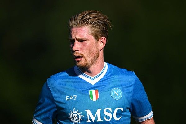 Napoli supera desafios e lidera a tabela com vitória apertada sobre o Pisa