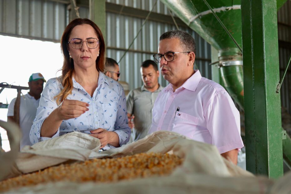 Delegada Katarina visita Cooperflores e anuncia apoio para fortalecimento da agricultura familiar