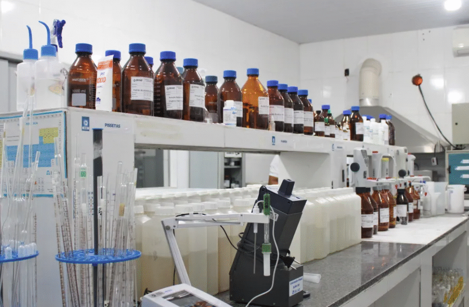 Deso fortalece controle de qualidade da água com modernização e expansão dos laboratórios