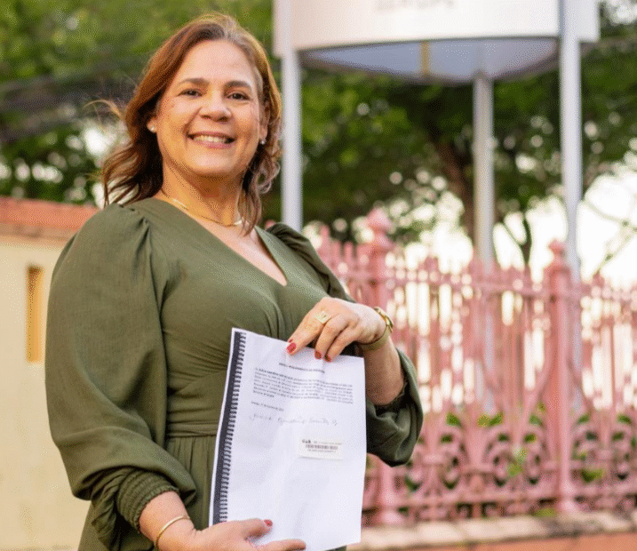 Em ato coletivo e plural, Acácia Lelis formaliza candidatura ao Quinto Constitucional do TJSE