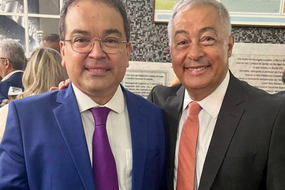 Márcio Conrado recebe apoio do ex-presidente da OAB/SE Carlos Augusto Monteiro