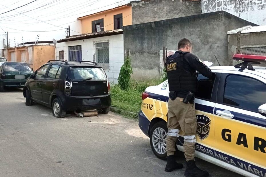 SMTT de Aracaju alerta sobre veículos em situação de abandono na cidade